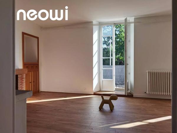Grand appartement vue SQUARE VERMENOUZE