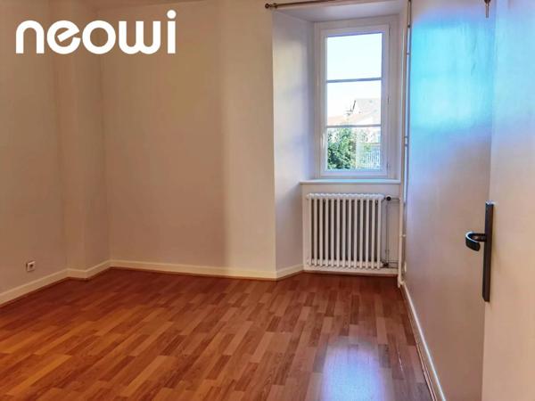 Grand appartement vue SQUARE VERMENOUZE