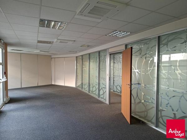 LOCATION BUREAUX DIVISIBLES 695M² Le Mans GARE