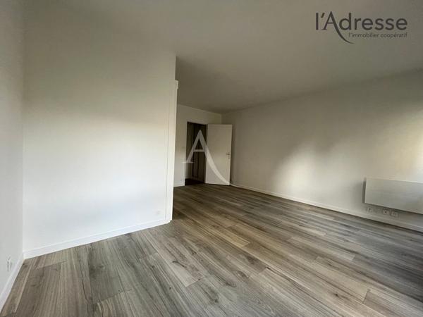 PUTEAUX/ Georges Pompidou Studio Nu 33m²