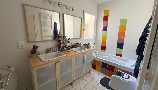 LA ROCHE SUR YON, MAISON DE PLAIN PIED 4 CHAMBRES