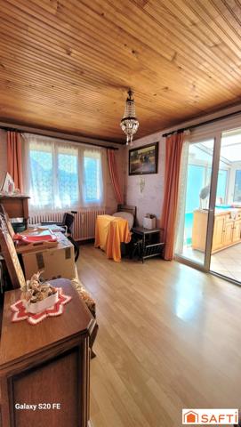 Pavillon INDIVIDUEL de 113m² habitable de PLAIN PIED très LUMINEUX avec SOUS SOL COMPLET et parcelle d'environ 1800m²