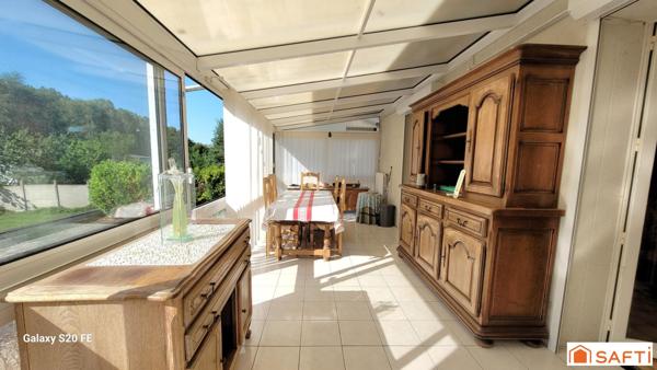 Pavillon INDIVIDUEL de 113m² habitable de PLAIN PIED très LUMINEUX avec SOUS SOL COMPLET et parcelle d'environ 1800m²