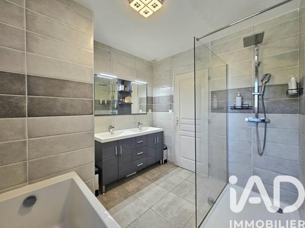 Maison à vendre 4 pièces 85 m² Pont-Saint-Esprit