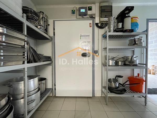 Immeuble de rapport à vendre- 358 m² , Ombree d anjou