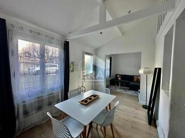 Location d'un F1 meublé dans une dépendance divisée en 2 logement avec jardin à Herblay-sur-Seine.