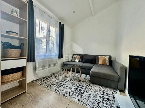 Location d'un F1 meublé dans une dépendance divisée en 2 logement avec jardin à Herblay-sur-Seine.