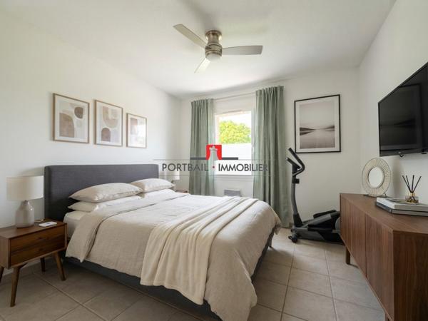 Investissement locatif – Appartement T2 avec balcon, parking et piscine – Locataire en place