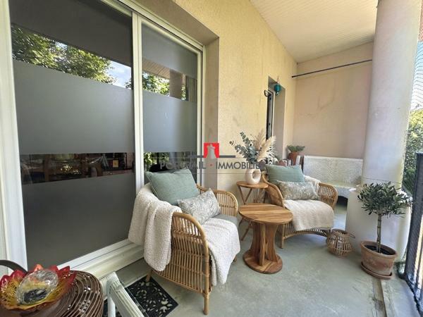 Investissement locatif – Appartement T2 avec balcon, parking et piscine – Locataire en place