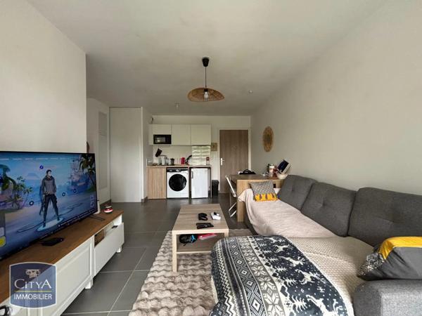 Appartement à louer 2 pièces 37.48m² Narbonne (11100)
