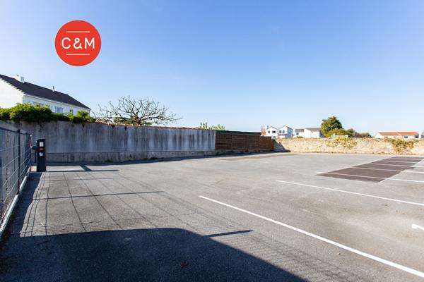 44400 REZE REZE 8 MAI - Place de parking sécurisé