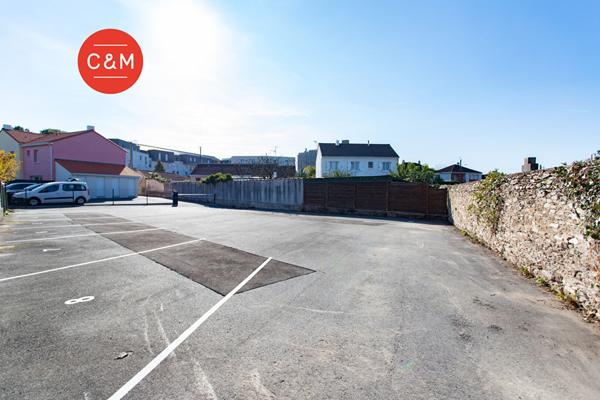 44400 REZE REZE 8 MAI - Place de parking sécurisé