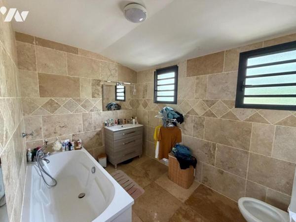 SAINT PAUL LA PLAINE VILLA RECENTE T4
