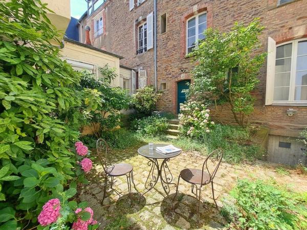 Maison
         2 pièces
        - 37 m² 209 000 € *