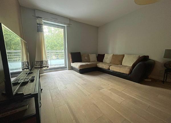 Appartement à vendre    1 pièce • 52 m2 Paris 14