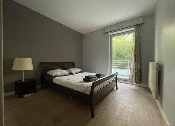 Appartement à vendre    1 pièce • 52 m2 Paris 14