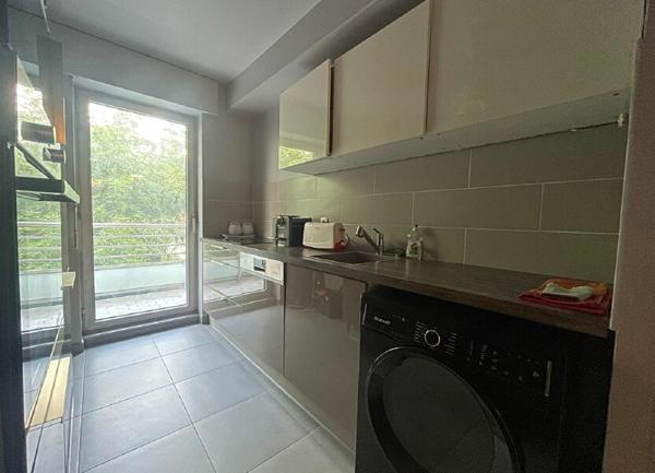 Appartement à vendre    1 pièce • 52 m2 Paris 14