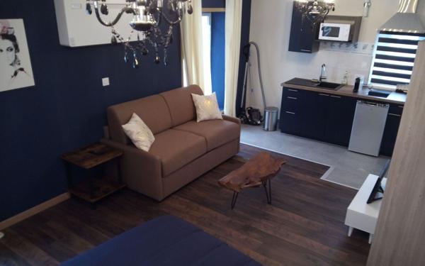 Immeuble à vendre    2 pièces •  Onzain