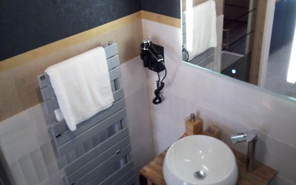 Immeuble à vendre    2 pièces •  Onzain