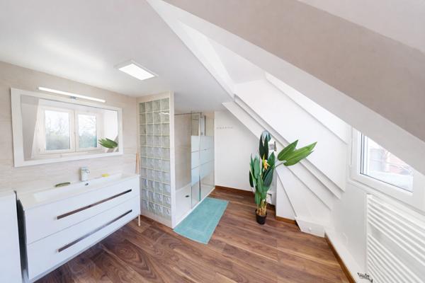 TORCY - Maison d'exception avec piscine intérieure & espace bien-être