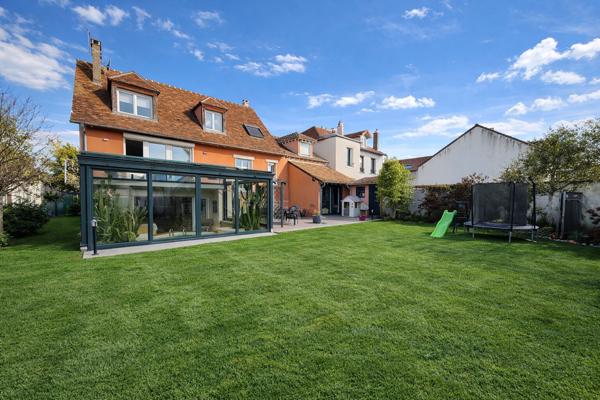 TORCY - Maison d'exception avec piscine intérieure & espace bien-être