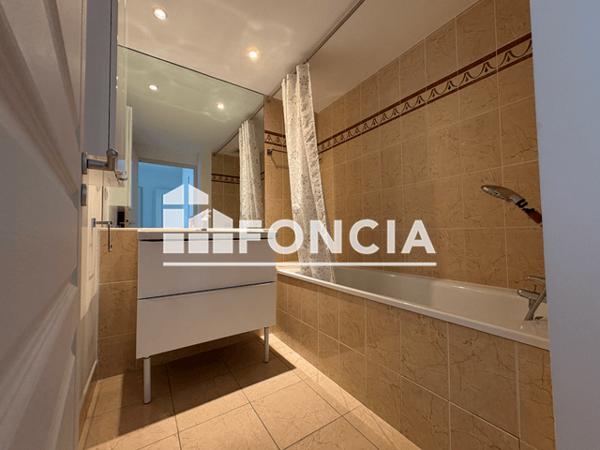 Location Appartement 3 pièces 82.25 m² - Nimes 30000
