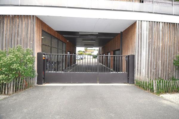 PARKING PRIVE ET SECURISE A AIGUILLON