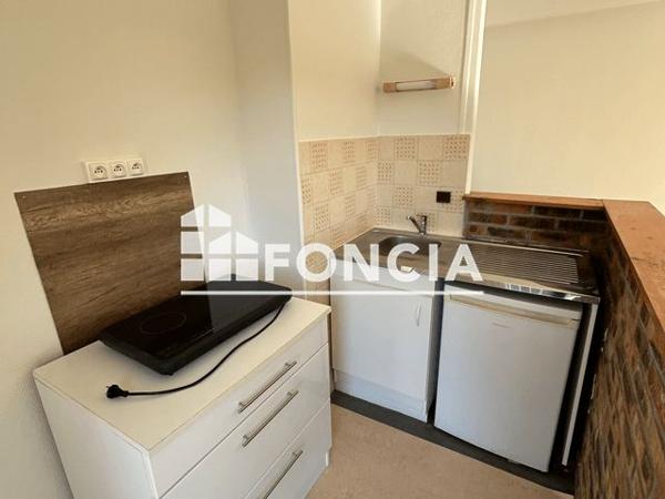 Location Studio 30.59 m² - 1 RUE DU PERE ROBERT Caen 14000