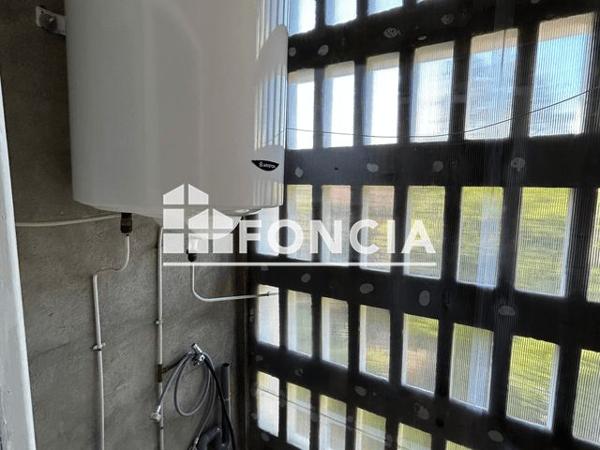 Location Studio 30.59 m² - 1 RUE DU PERE ROBERT Caen 14000