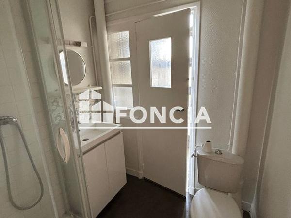 Location Studio 30.59 m² - 1 RUE DU PERE ROBERT Caen 14000