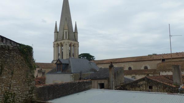 Grange à vendre AIRVAULT (79) terrain 194 m²