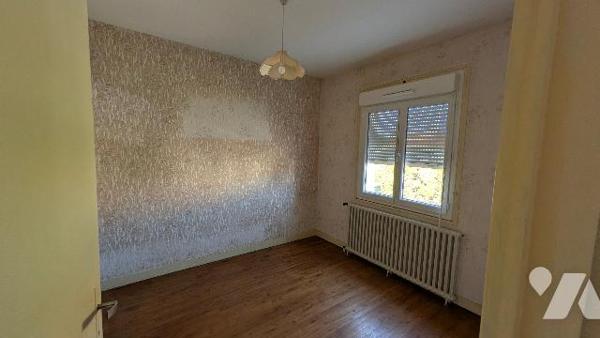 Maison d'habitation idéal investisseur proche de la gare de Mauzé-Sur-Le-Mignon.