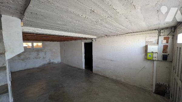 Maison d'habitation idéal investisseur proche de la gare de Mauzé-Sur-Le-Mignon.