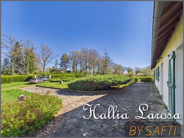 Pavillon de type 7 avec garage et jardin