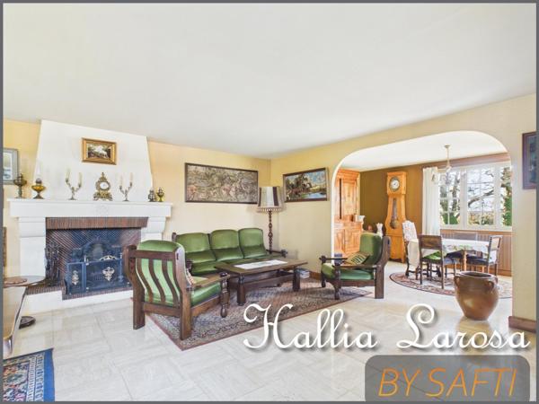 Pavillon de type 7 avec garage et jardin