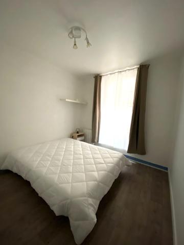 APPARTEMENT T3 (DPE C) AVEC TERRASSE - BORDEAUX QUARTIER ST PIERRE/CAMILLE JULLIAN - IMMEUBLE EN PIERRE RÉNOVÉ.