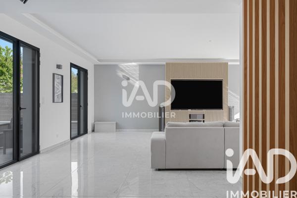 Maison à vendre 6 pièces 200 m² Vaux-sur-Seine