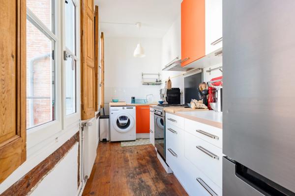 EXCEPTIONNEL T3 ATYPIQUE AU CŒUR DE TOULOUSE, ALLIANT CHARME, LUMINOSITÉ ET CALME ABSOLU À DEUX PAS DE LA PLACE DE LA TRINITÉ