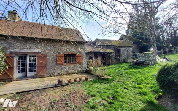 Maison à CURCY SUR ORNE avec 2352m² de terrain