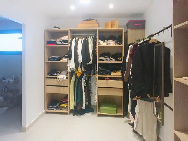 Vente                                                      Villa
                        
                     5 pièces                      150 m2                     à Villeneuve-de-la-Raho