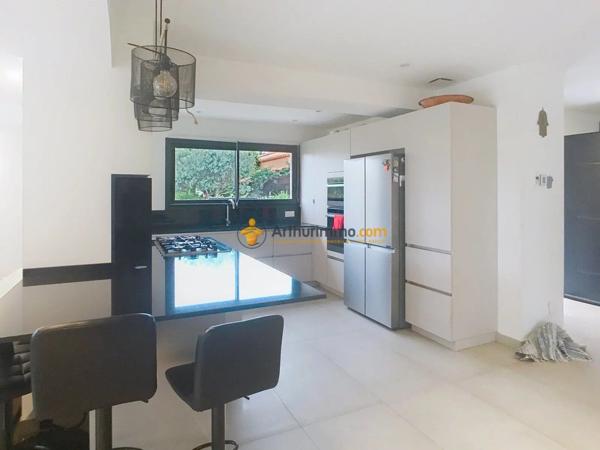 Vente                                                      Villa
                        
                     5 pièces                      150 m2                     à Villeneuve-de-la-Raho