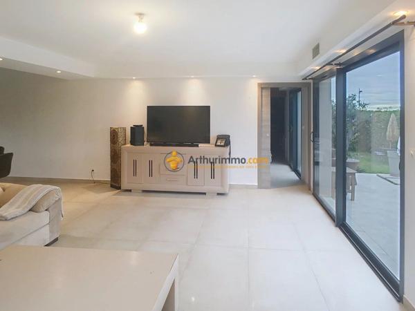 Vente                                                      Villa
                        
                     5 pièces                      150 m2                     à Villeneuve-de-la-Raho
