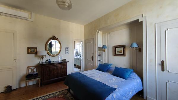 Maison 8 pièce(s) 5 chambre(s) 199 m²