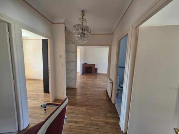 Location                                                      Maison
                        
                     5 pièces                      137 m2                     à Brive-la-Gaillarde