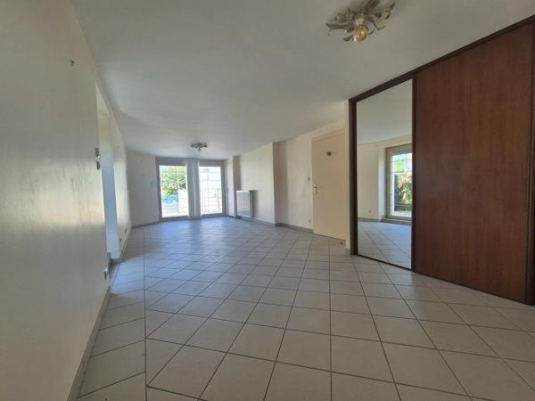 Location                                                      Maison
                        
                     5 pièces                      137 m2                     à Brive-la-Gaillarde