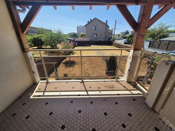Location                                                      Maison
                        
                     5 pièces                      137 m2                     à Brive-la-Gaillarde