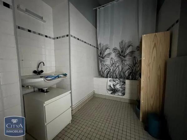 Appartement à louer 1 pièce 33.93m² Bourges (18000)