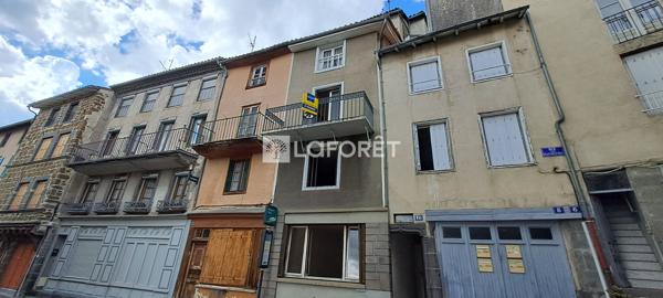 Achat maison Saint-Flour - 9 pièce(s) - 160 m² - 66 000 €