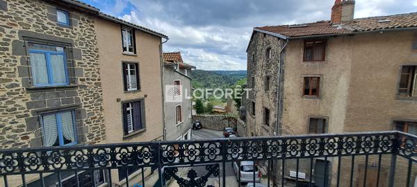 Achat maison Saint-Flour - 9 pièce(s) - 160 m² - 66 000 €