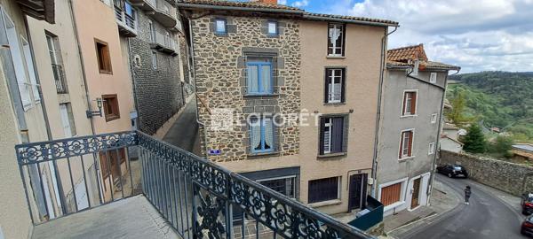 Achat maison Saint-Flour - 9 pièce(s) - 160 m² - 66 000 €